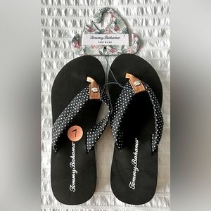 NWT Tommy Bahama Bkack Polka Dot flip flops Women’s size 7